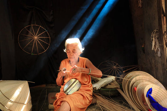 Diapers with Tabs vs. Protective Underwear: Which Offers More Security for Your Lifestyle?